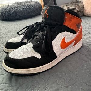 Nike Jordan 1 Mid Shattered Backboard